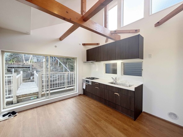 使い勝手の良い設備のキッチンで効率よくお料理もできます。