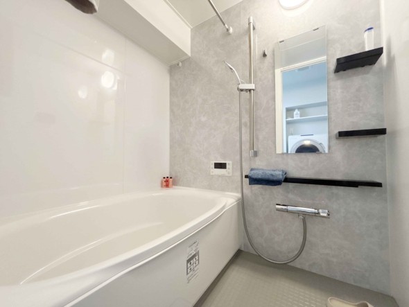 内装 1日の疲れを癒すバスルーム。