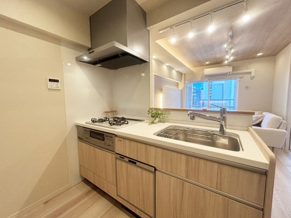 使い勝手の良い設備のキッチンで効率よくお料理もできます。