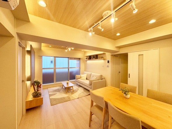 家族と過ごす時間を大切にしたい方にぴったりの明るくゆとりある住空間です。