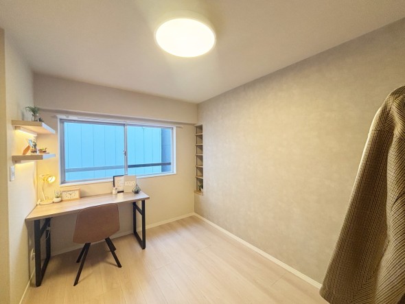 感性を育むプライベートルームはシンプルでスマートな空間。