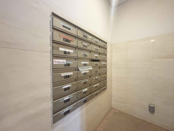 住戸専用の郵便受け。