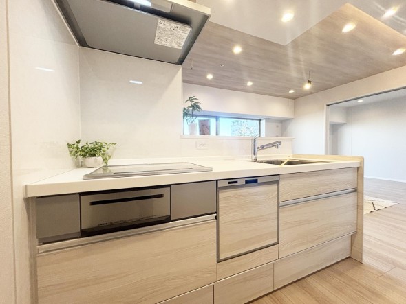 使い勝手の良い設備のキッチンで効率よくお料理もできます。