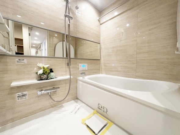 内装 1日の疲れを癒すバスルーム。