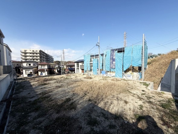 周辺は閑静な住宅街につき落ち着いた環境です。