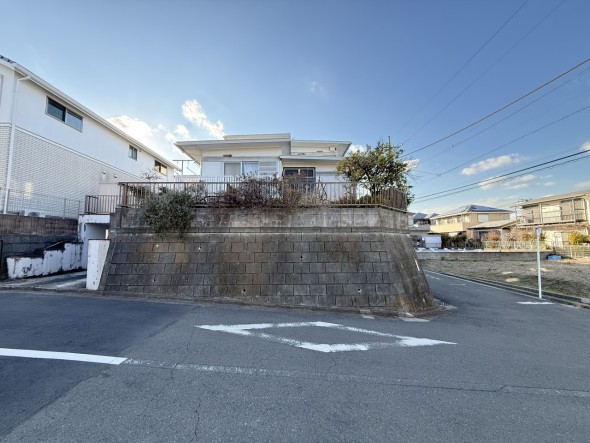 建築条件なしの売地です。お好きなハウスメーカーで建築していただけます。