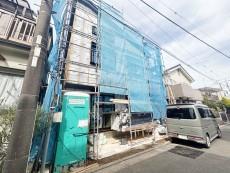 建物の完成が待ち遠しいですね。