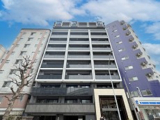 爽やかな青空の下に贅沢なほどに降り注ぐ陽光、豊かな居住性と、クオリティが見事に調和した住空間は、住まうことの喜びを感じさせてくれ