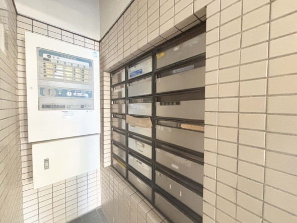 住戸専用の郵便受け。