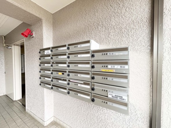 住戸専用の郵便受け。