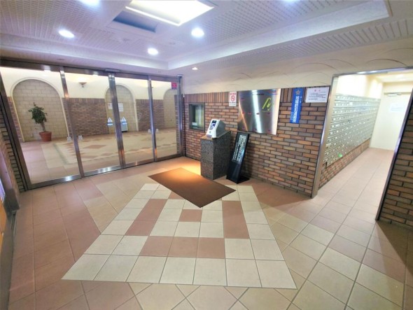 オートロック付き、セキュリティー面も安心です!