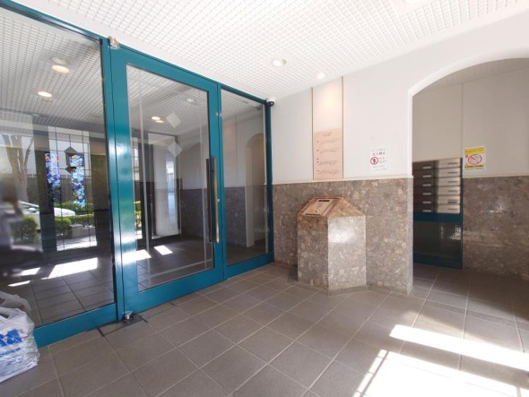 オートロック付マンションです。