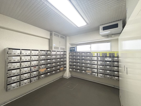 住戸専用の郵便受け。